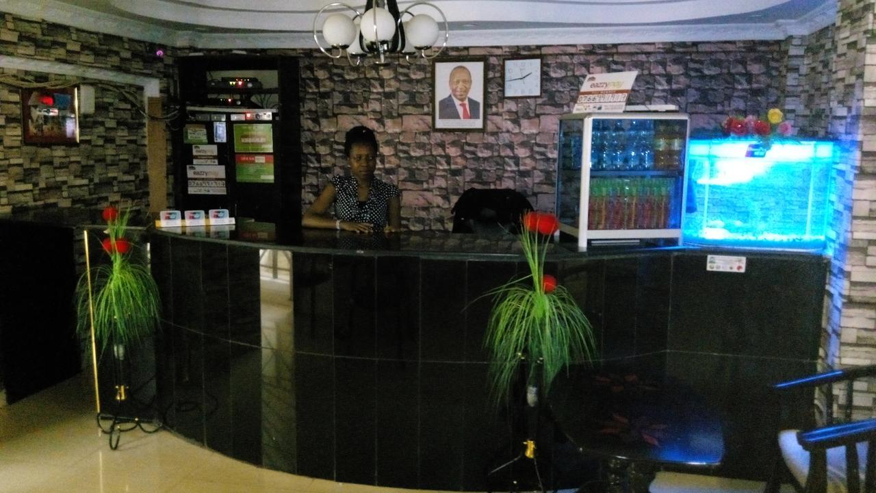 Royal Palm Hotel And Suites 나쿠루 외부 사진