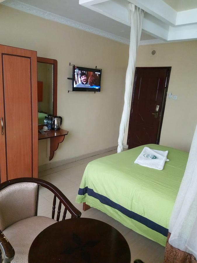 Royal Palm Hotel And Suites 나쿠루 외부 사진